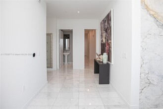 2821 S Bayshore Dr in Miami, FL - Building Photo - Building Photo