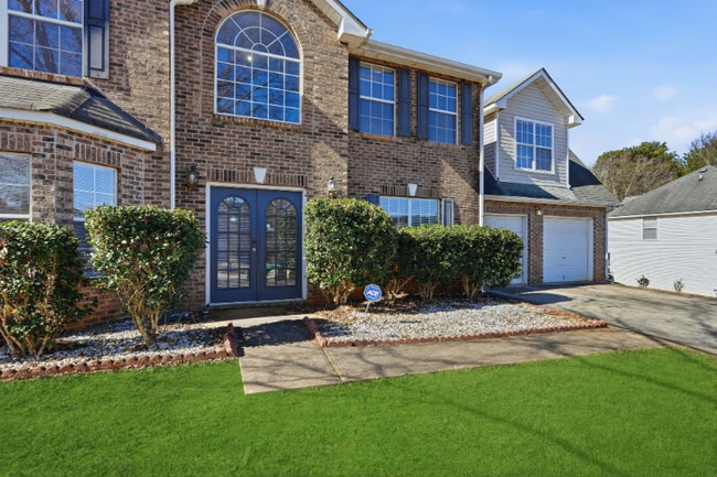 589 Wren Walk in Stone Mountain, GA - Foto de edificio - Building Photo