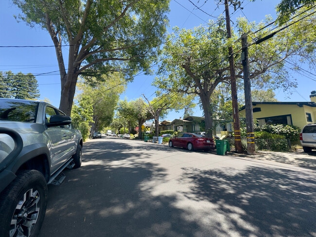 2309 Derby St in Berkeley, CA - Foto de edificio - Building Photo