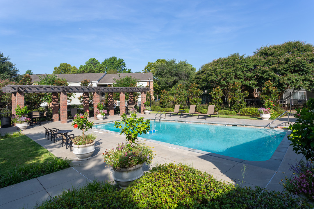 Chaparral Apartments in Bossier City, LA - Building Photo