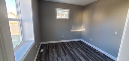 7 Harvey St in Belleville, ON - Building Photo - Building Photo