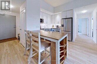 3220-3220 Sheppard Ave E in Toronto, ON - Building Photo - Building Photo