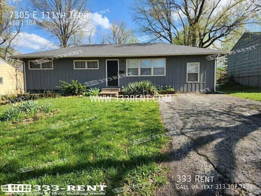 7305 E 111th Terrace in Kansas City, MO - Building Photo