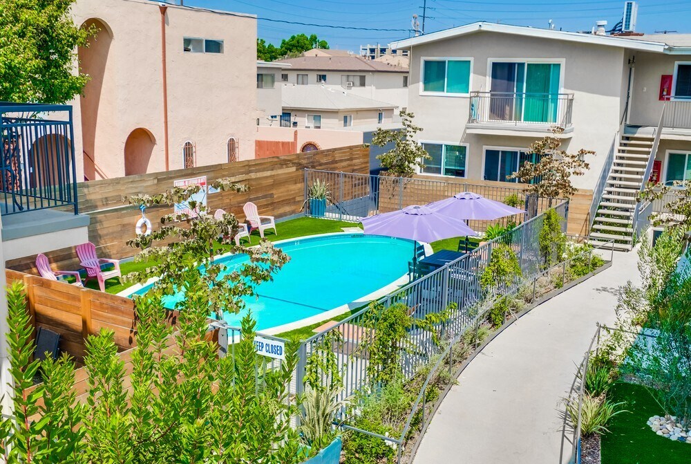 Premier Apartment Complex in Inglewood, CA - Foto de edificio