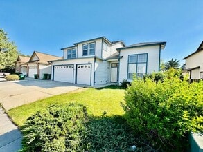 3031 Sky Country Dr in Reno, NV - Building Photo - Building Photo