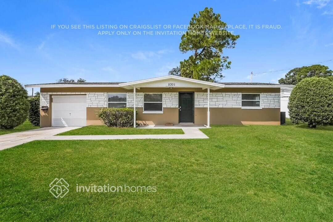 5301 15th Ave N in St. Petersburg, FL - Building Photo