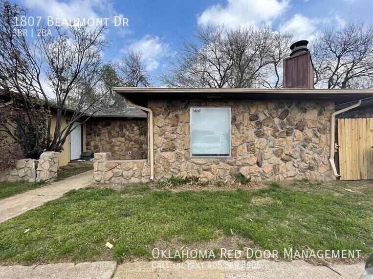 1807 Beaumont Dr in Norman, OK - Building Photo