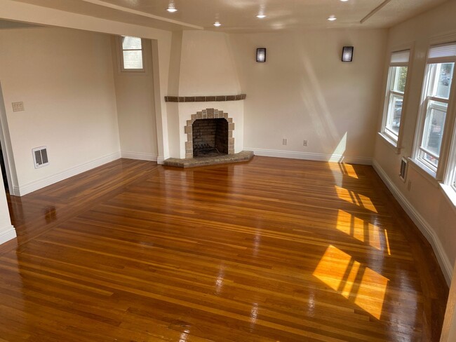 1572 Palou Ave in San Francisco, CA - Building Photo - Building Photo