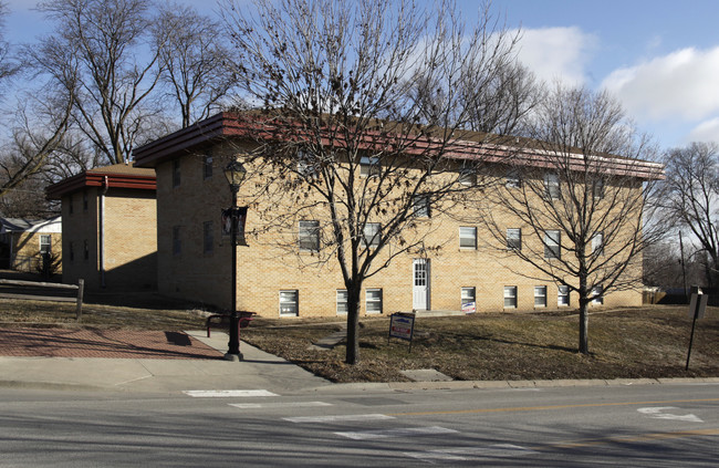 7600 Main St in Omaha, NE - Building Photo - Building Photo