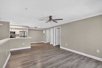 Mer Soleil Apartments in Naples, FL - Building Photo - Building Photo