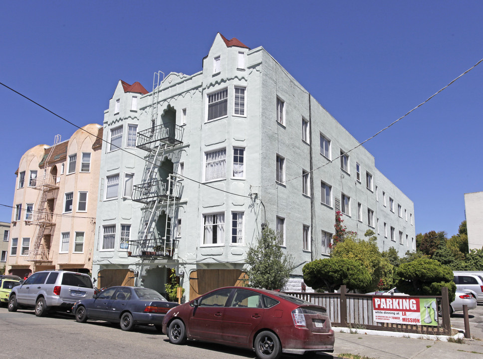 Chestnut Apartments in Berkeley, CA - Building Photo