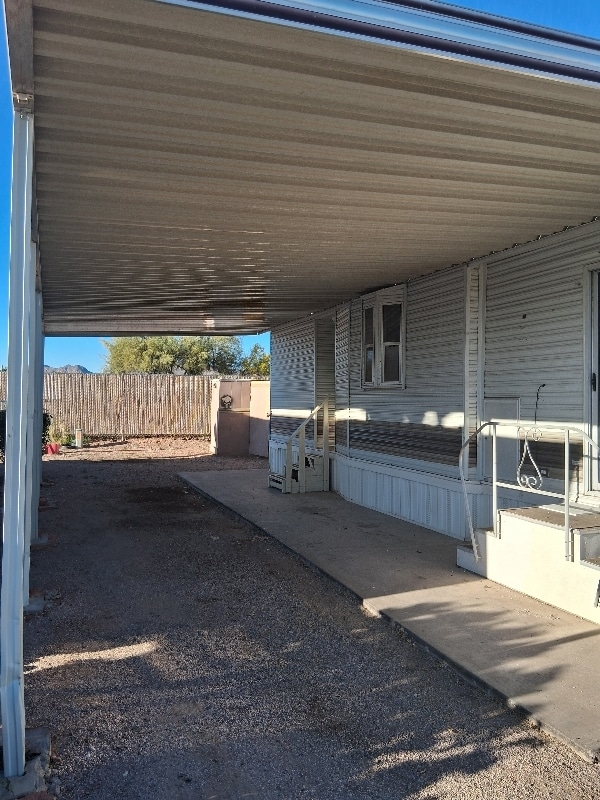 275 N Saguaro Dr in Apache Junction, AZ - Foto de edificio - Building Photo