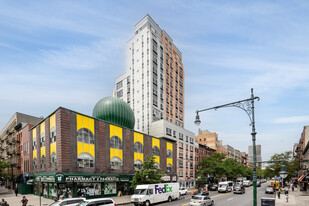 Graceline Court in New York, NY - Building Photo - Building Photo