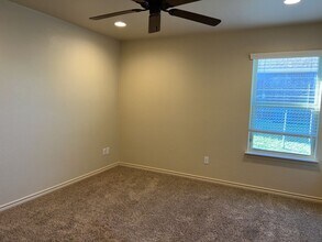 5703 Luminous Ln in Killeen, TX - Building Photo - Building Photo