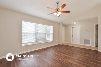 915 Leeward Dr in Deltona, FL - Foto de edificio - Building Photo