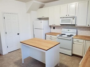 3256 Domain St in St. Charles, MO - Building Photo - Building Photo