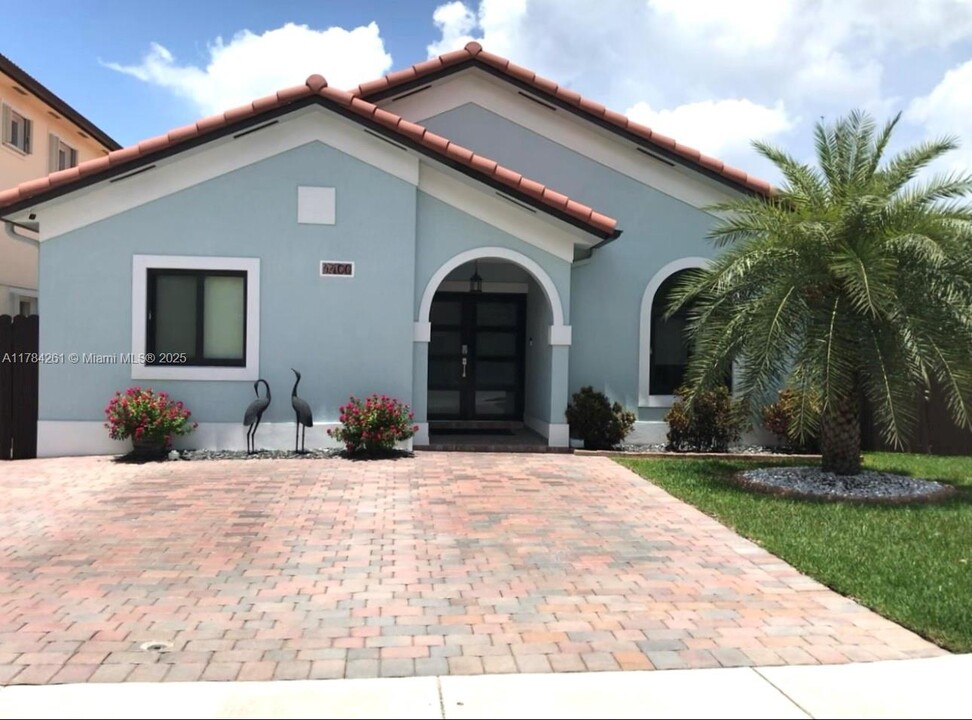 4400 SW 164th Path in Miami, FL - Building Photo