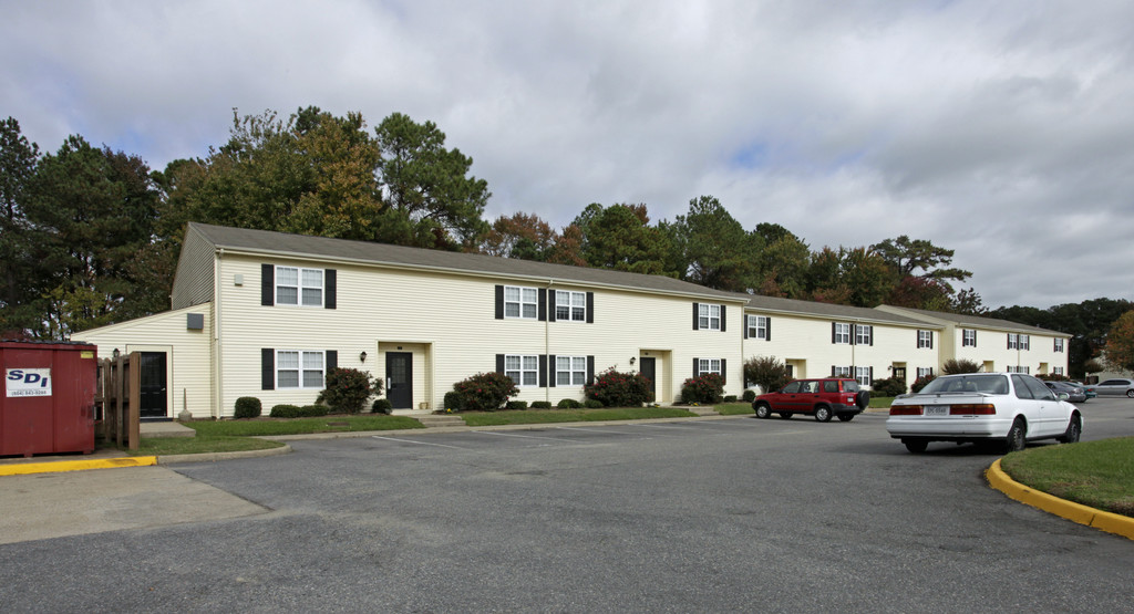 New Hampton Commons Apartments in Hampton, VA