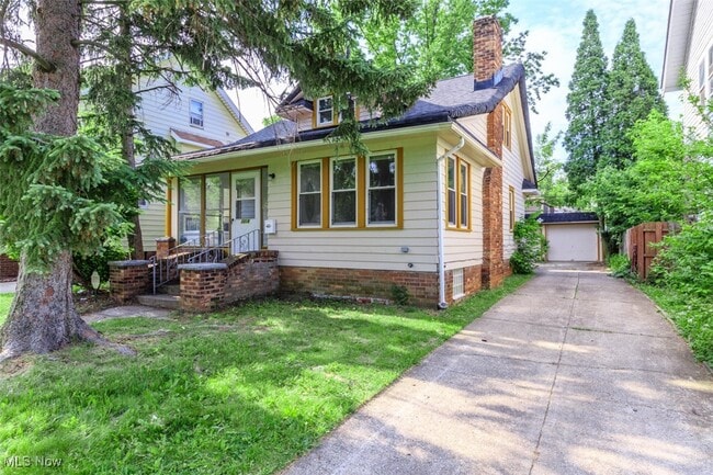 property at 3318 Tullamore Rd