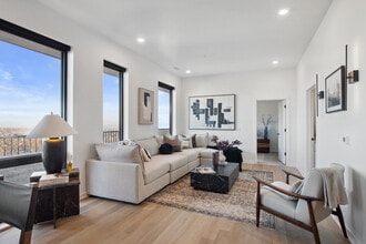 37 West Farnam in Omaha, NE - Building Photo - Building Photo