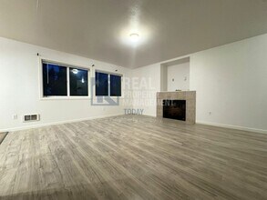 425-427 175th St S in Spanaway, WA - Building Photo - Building Photo