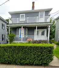 149 Pearl St, Unit 1 in Newton, MA - Building Photo - Building Photo