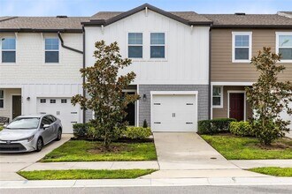 528 Madison Dr in Davenport, FL - Building Photo - Building Photo