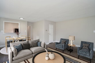 Braddock Lee in Alexandria, VA - Building Photo - Building Photo