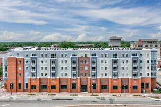 The Constellation on King in Hampton, VA - Foto de edificio - Building Photo