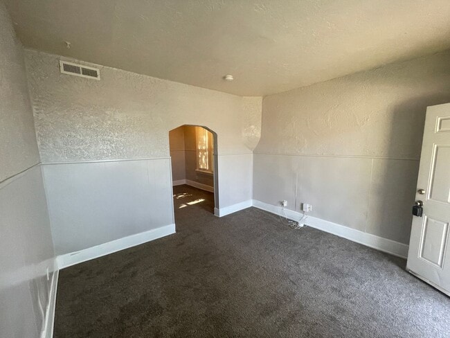 property at 520 Dexter St W