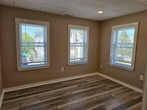 15 Brook St, Unit 15.5 Brook St Nashua in Nashua, NH - Building Photo - Building Photo