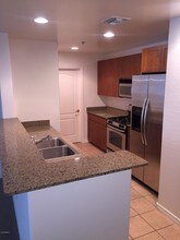 2302 N Central Ave-Unit -410 in Phoenix, AZ - Building Photo - Building Photo