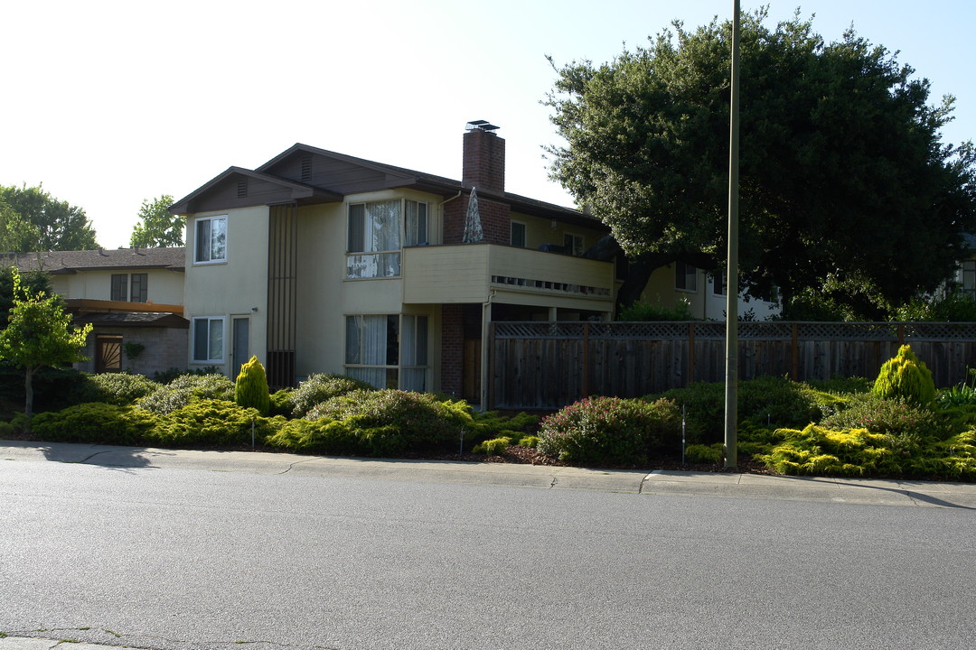 373 Waverley St in Menlo Park, CA - Building Photo