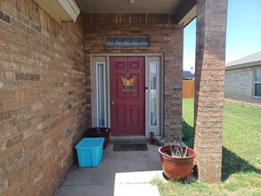 2204 100th St in Lubbock, TX - Building Photo - Building Photo