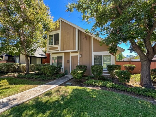 property at 5016 Abuela Dr
