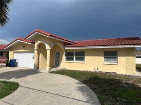 3001 Gulf Blvd in Belleair Beach, FL - Building Photo