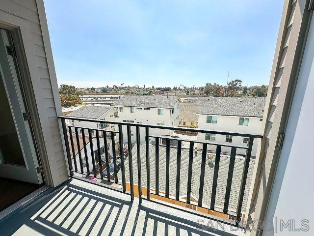 1041 N Cummings St in Los Angeles, CA - Building Photo - Building Photo