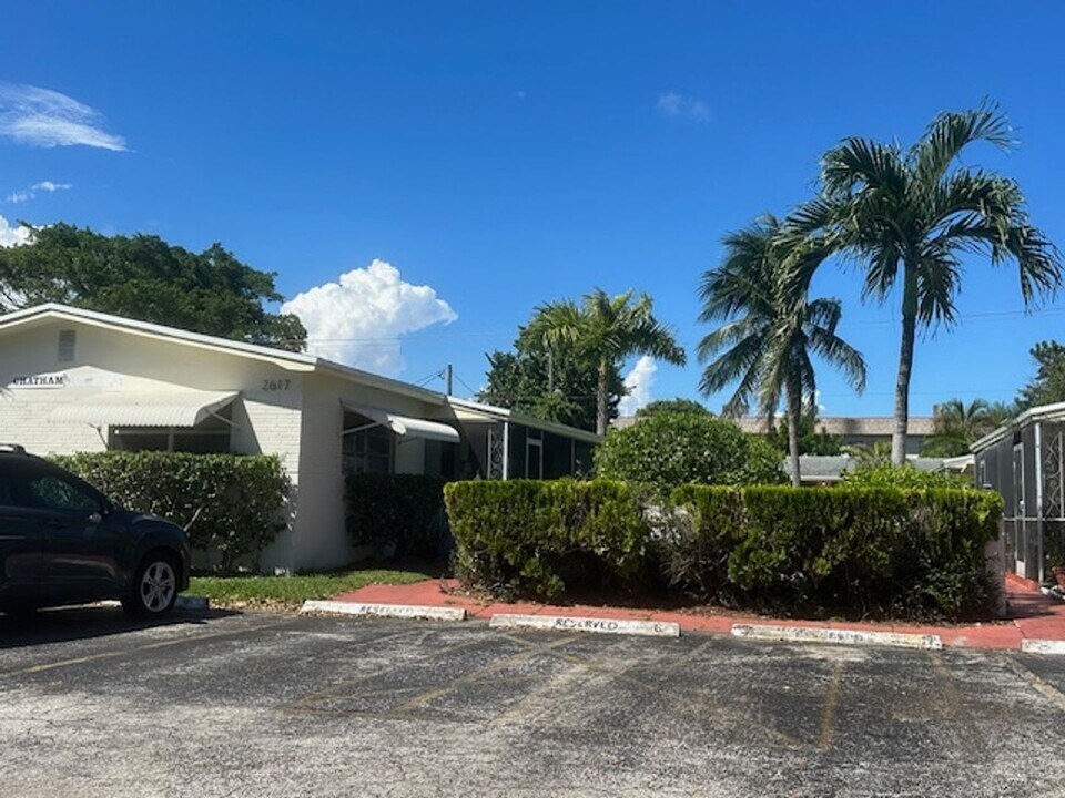 2617 Lincoln St in Hollywood, FL - Building Photo