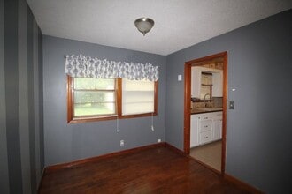 1119 W Clark Ave. in El Dorado, KS - Foto de edificio - Building Photo