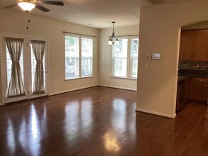 5332 Cottage Ct in Virginia Beach, VA - Building Photo - Building Photo