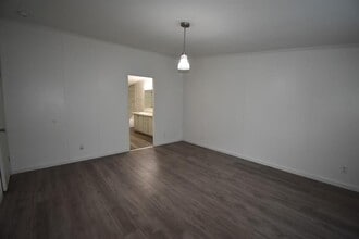 317 Co Rd 3892E in Cleveland, TX - Building Photo - Building Photo