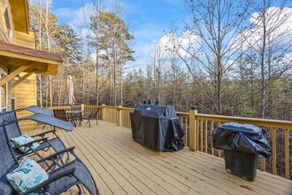 65 Screech Owl Rd in Helen, GA - Foto de edificio - Building Photo