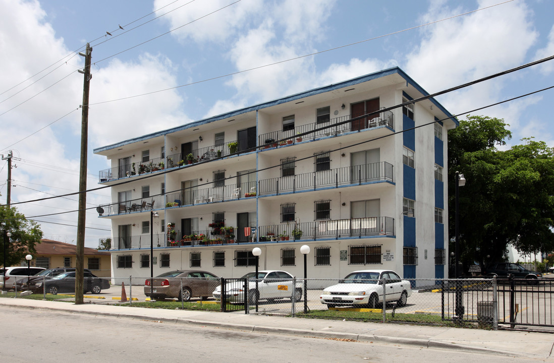 The Bora Apartments in Miami, FL - Building Photo