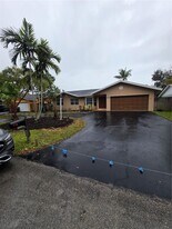 9034 SW 163rd Terrace in Palmetto Bay, FL - Building Photo