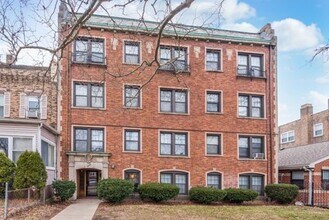 6938 S Cregier Ave. in Chicago, IL - Building Photo - Building Photo