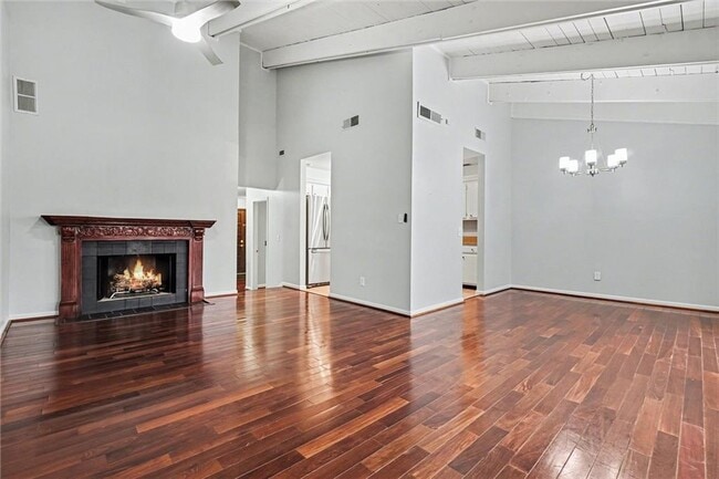 3813 Paces Ferry W in Atlanta, GA - Building Photo - Building Photo