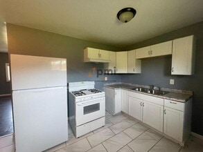 2166 Wisconsin St in Gary, IN - Building Photo - Building Photo