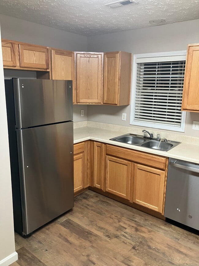 237 Camelot Dr, Unit 237-B in Waynesville, NC - Building Photo - Building Photo