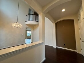 6670 Chalk Hill Ln in Vallejo, CA - Foto de edificio - Building Photo