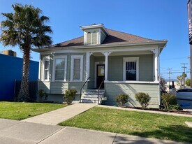 307 E Ocean Ave in Lompoc, CA - Building Photo